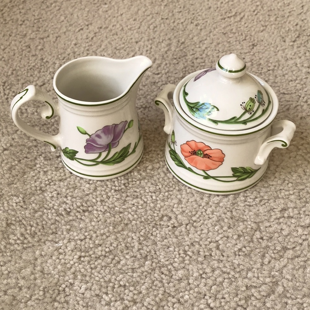 Villeroy & Boch Amapola Sugar Bowl and Creamer